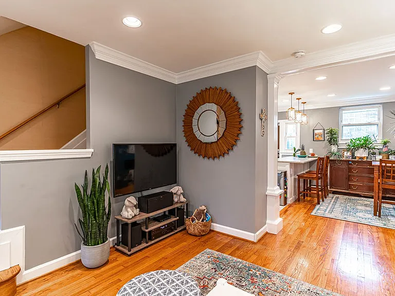 1206 Colonial Ave — Photo 16