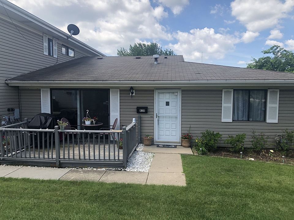 1st image of 828 Pondview Ct Unit 828
