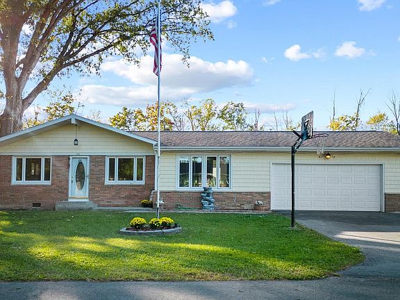 4th image of 1252 Manor Dr