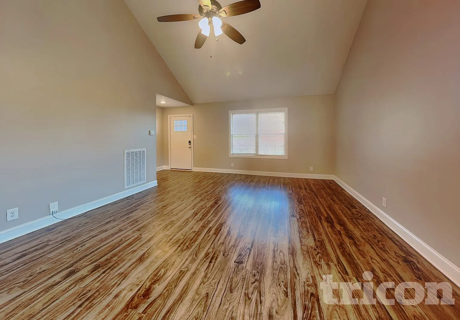 2945 Lancelot Lane Clarksville TN — Photo 3