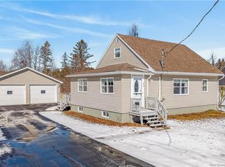 86 Marks St, Saint Stephen, NB E3L2B5