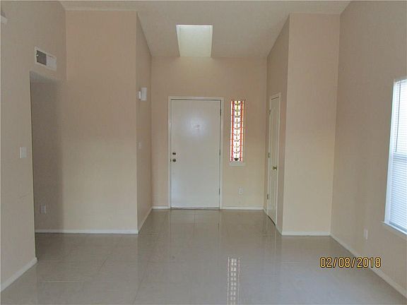 3rd image of 12440 Flora Alba Dr