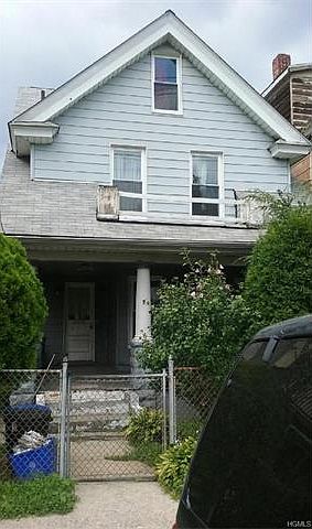 1st image of 220 S 10th Ave