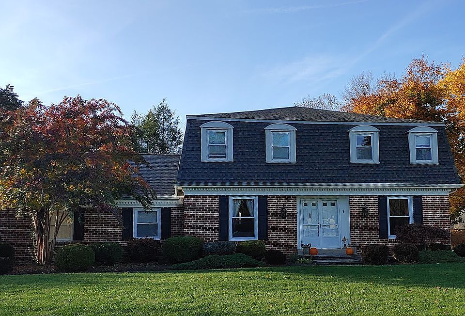 1st image of 27 Windy Knoll Dr