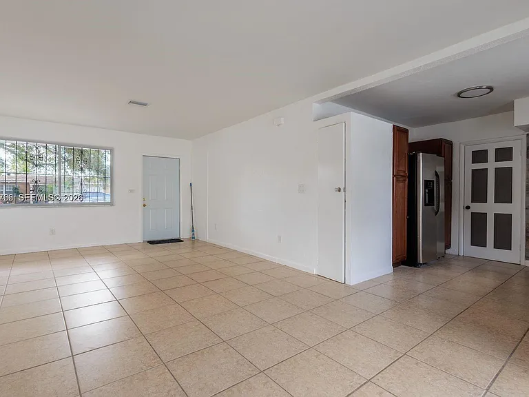 1301 NE 153rd St — Photo 5