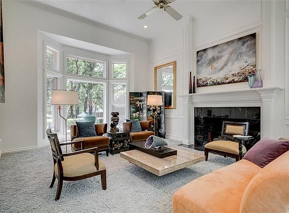 4th image of 1018 Diamond Blvd Unit A