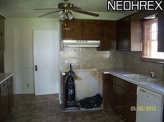 5th image of 1375 Herberich Ave