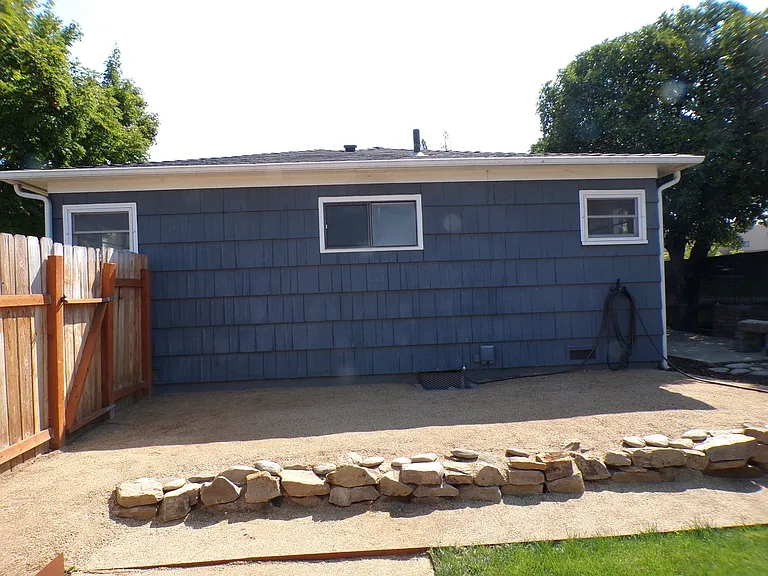 349 Oregon Ter — Photo 12