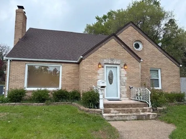 1823 E Gate Pkwy, Rockford, IL 61108