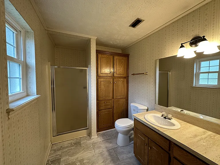3811 Elizabeth St — Photo 5