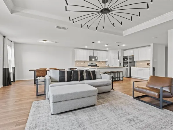 1003 Voca Dr, Forney, TX 75126