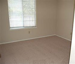 5th image of 3748 Townsend Ave