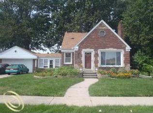 22827 Beechwood Ave, Eastpointe, MI 48021
