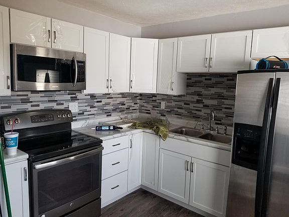 5th image of 3500 Arlington Dr