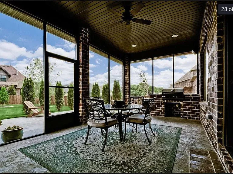 421 Trailwood Cir — Photo 30