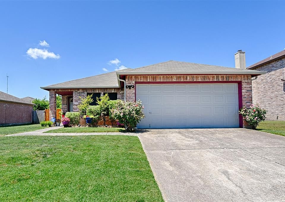 1st image of 524 Capricorn Dr