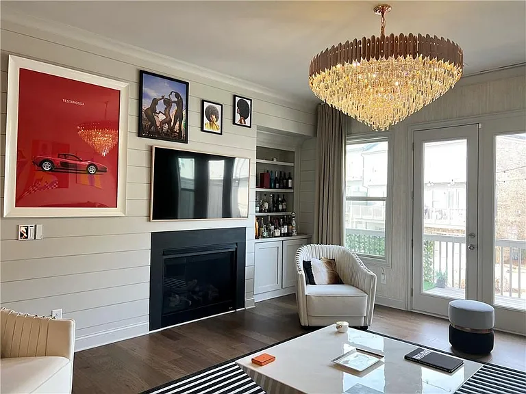 1915 Skyfall Cir — Photo 4