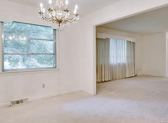 3rd image of 1613 Lumarka Dr