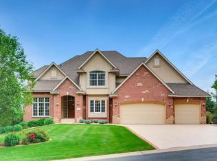 9392 Albright Ct, Inver Grove Heights, MN 55077