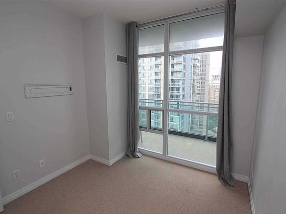4th image of 223 Webb Dr #2408