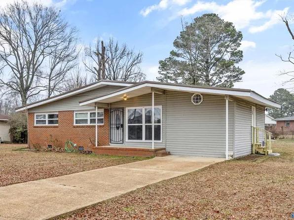 1710 Buena Vista Cir SE, Decatur, AL 35601