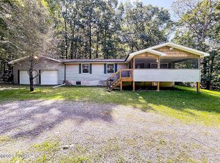 123 Atlantic Ave, Hawley, PA 18428