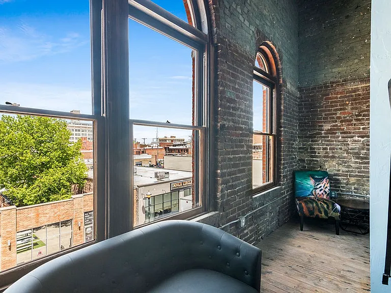 Brand new apartments in downtown Springfield! — Photo 38