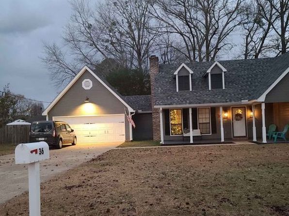 36 N Walnut Dr