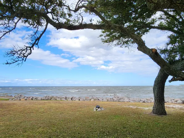 187 Pamlico Parkway, Beaufort, NC 28516