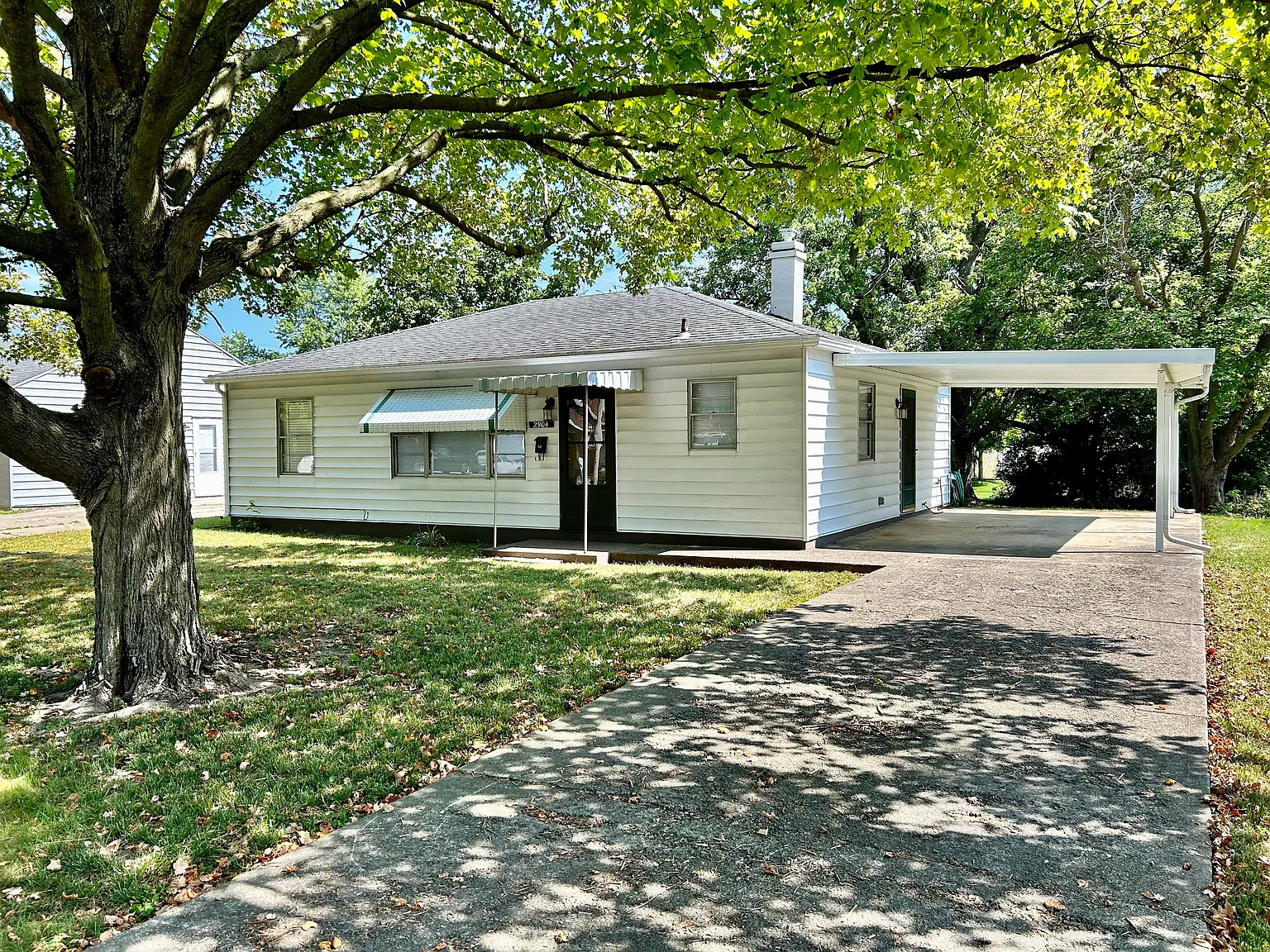 2904 S Mock Ave photo 1