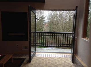 517 Slater St S #2, Kirkland, WA 98033