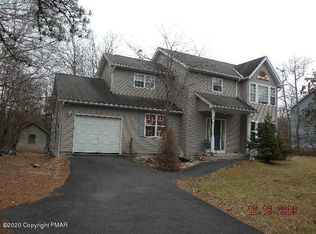 262 Overland Dr, Long Pond, PA 18334
