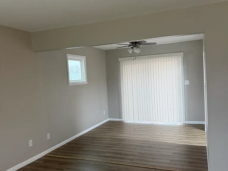 1680 N Oakcrest Ave — Photo 18