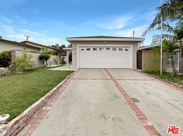 12515 Cedar Ave, Hawthorne, CA 90250