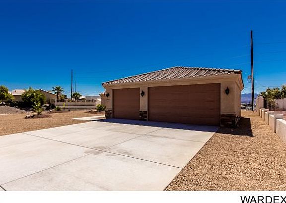 4th image of 2220 Palo Verde Blvd N