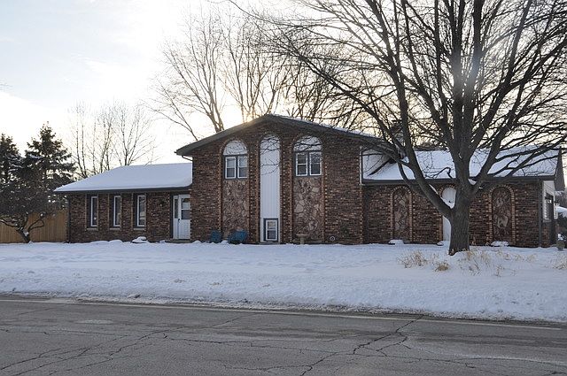 1st image of 1320 Sommerset Way