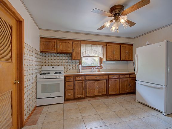 4th image of 8739 Austin Ave