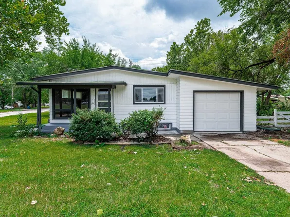 1933 E Carson St, Wichita, KS 67216