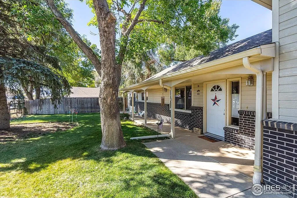 2616 E Vine Dr — Photo 1