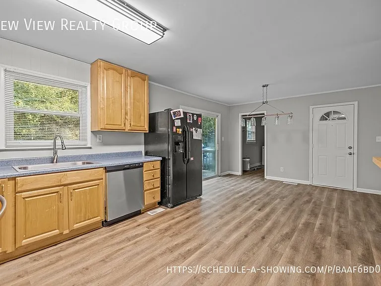 4800 Maplecrest Dr — Photo 10
