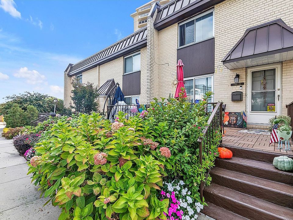1st image of 216-16 17th Ave #Townhouse 56