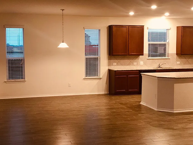 17102 Prestons Braid Ln — Photo 4