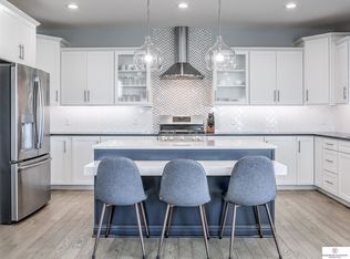 735 N 10th Ave, Springfield, NE 68059