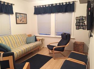 30 S Richards Ave, Ventnor, NJ 08406