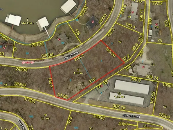 Outer Rd, Lake Ozark, MO 65049
