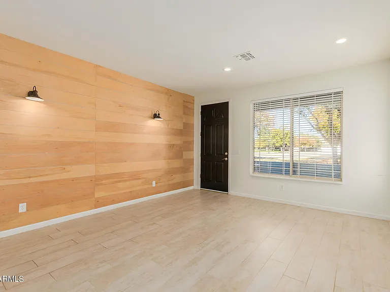 3441 E Bruce Ave — Photo 9