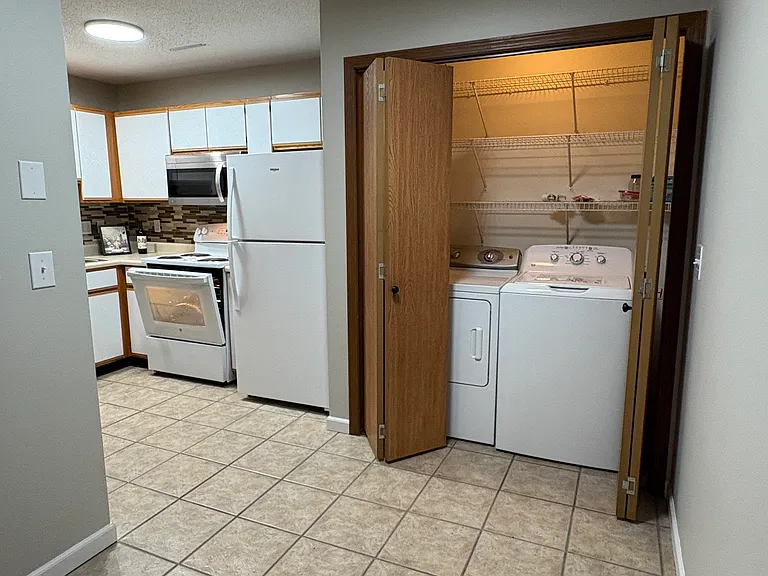 188 Elm Ridge Dr — Photo 3