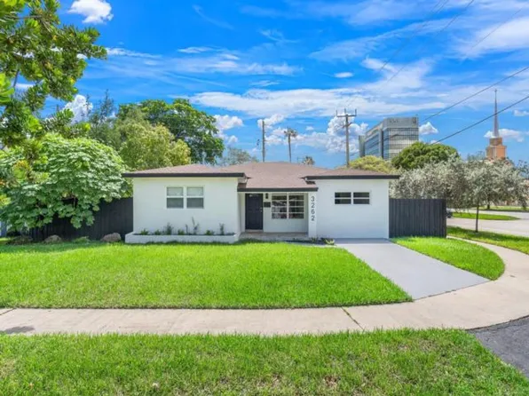 3262 Pierce St, Hollywood, FL 33021