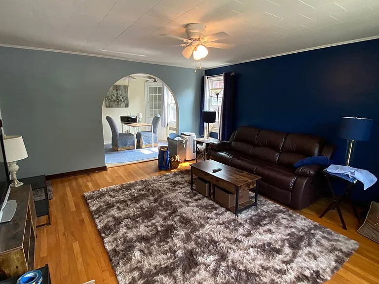 250 Lincoln Ave #4 — Photo 1
