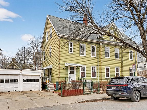 4th image of 326 Summer St